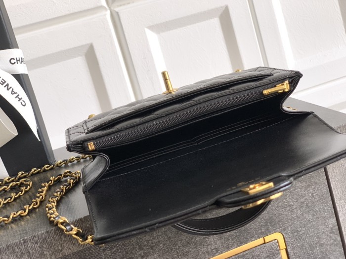 Chanel Shoulder Bag 027 YD0801 18.5cm