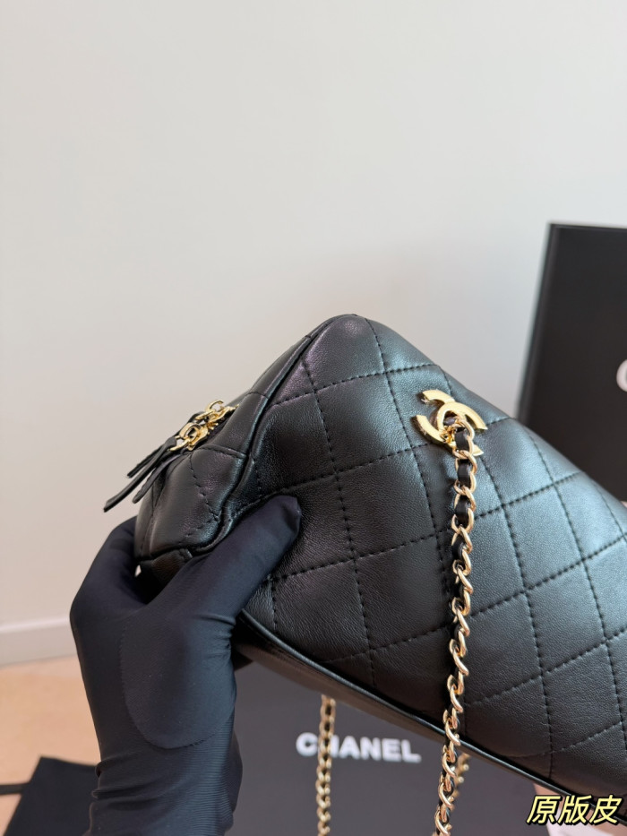 Chanel 26A Shoulder Bag 168 DB062 30cm