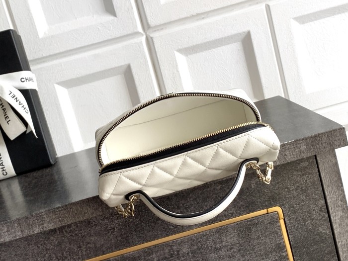 Chanel Shoulder Bag 028 YD087 19.5cm