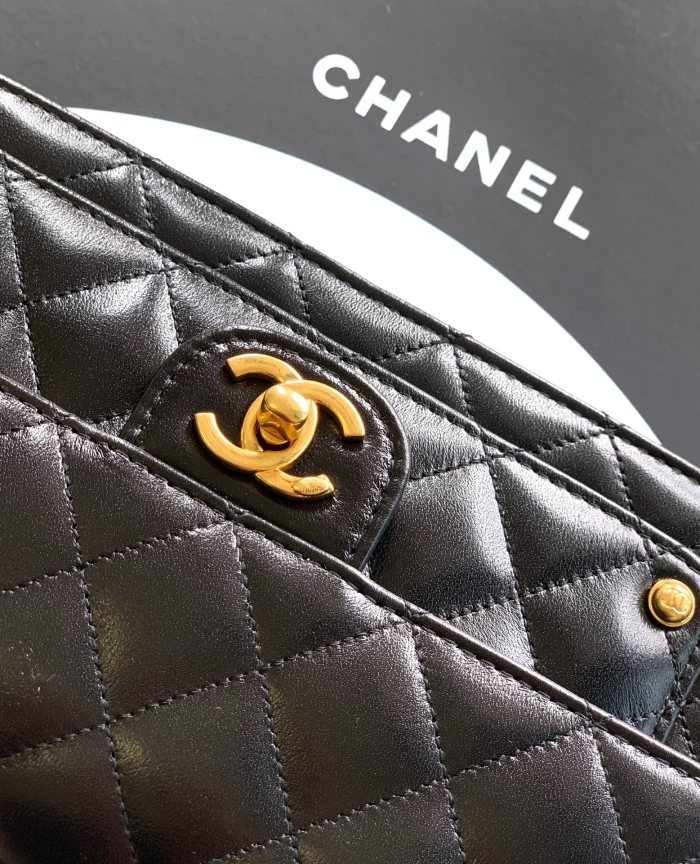 Chanel Shoulder Bag 027 YD0801 18.5cm