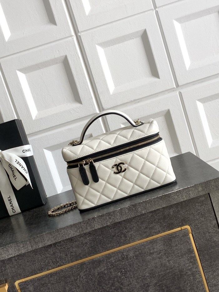 Chanel Shoulder Bag 028 YD087 19.5cm