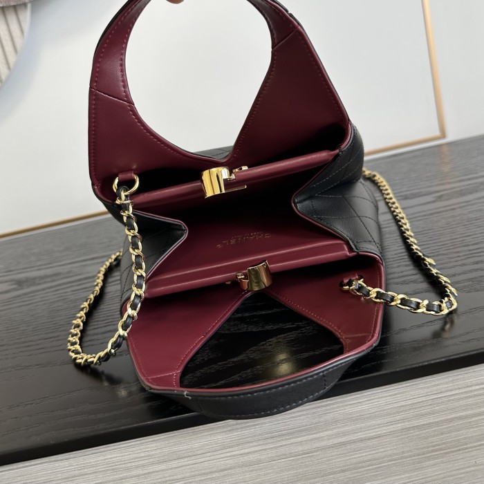 Chanel Shoulder Bag 021 YD0501 23cm