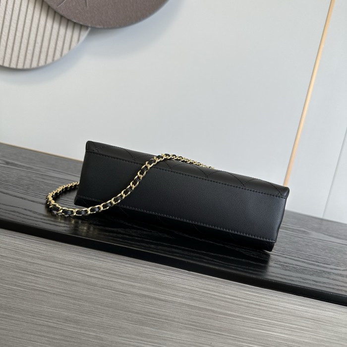 Chanel Shoulder Bag 021 YD0501 23cm