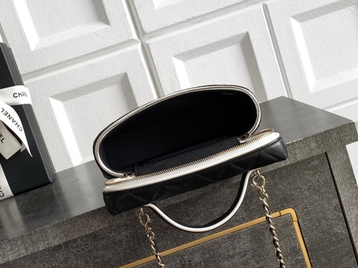 Chanel Shoulder Bag 028 YD087 19.5cm