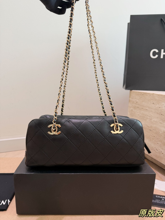 Chanel 26A Shoulder Bag 168 DB062 30cm