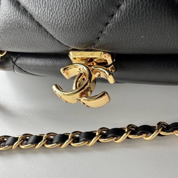 Chanel Shoulder Bag 033 YD0501 26cm