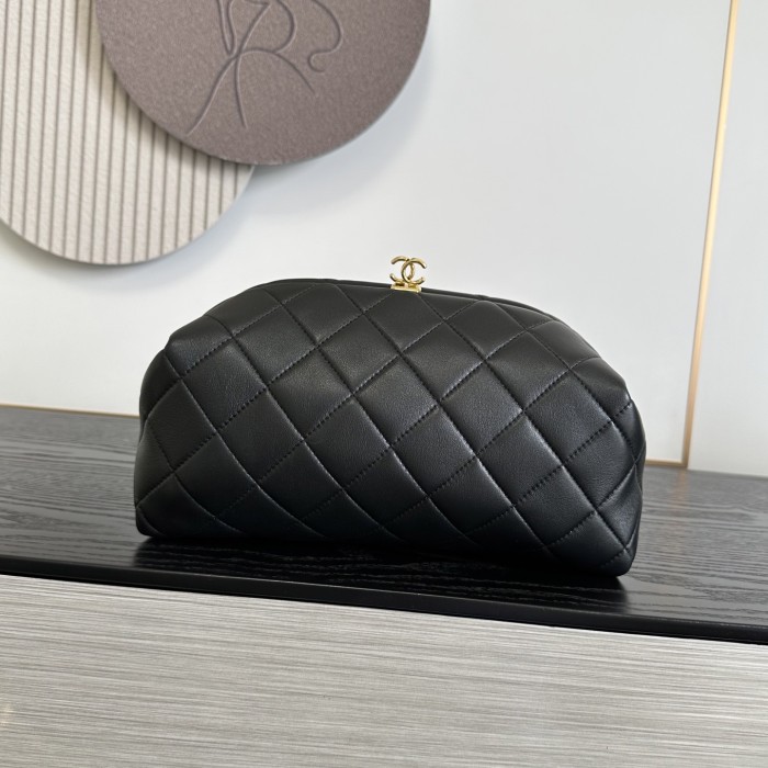 Chanel Shoulder Bag 033 YD0501 26cm