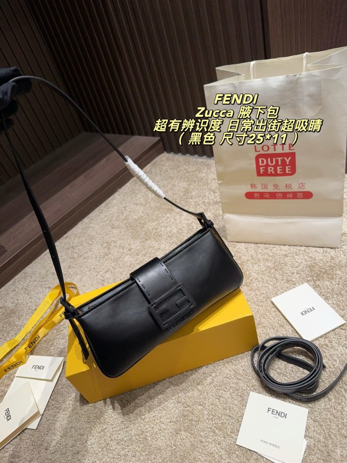 Fendi Shoulder Bag 010 DB081 25cm
