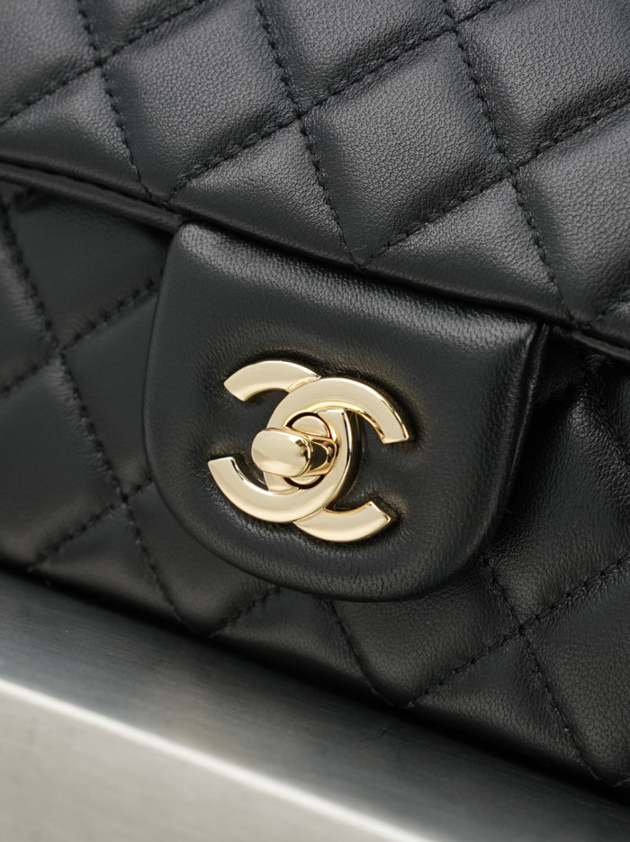 Chanel Shoulder Bag 2431 YD086 25cm
