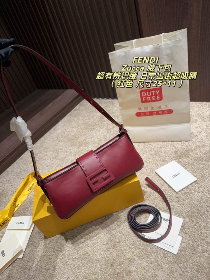 Fendi Shoulder Bag 010 DB081 25cm