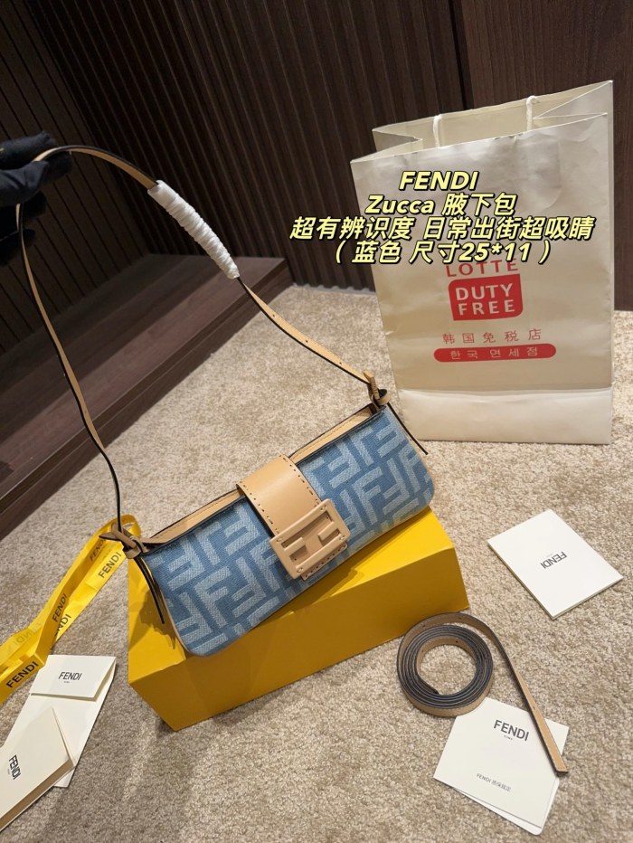 Fendi Shoulder Bag 010 DB081 25cm