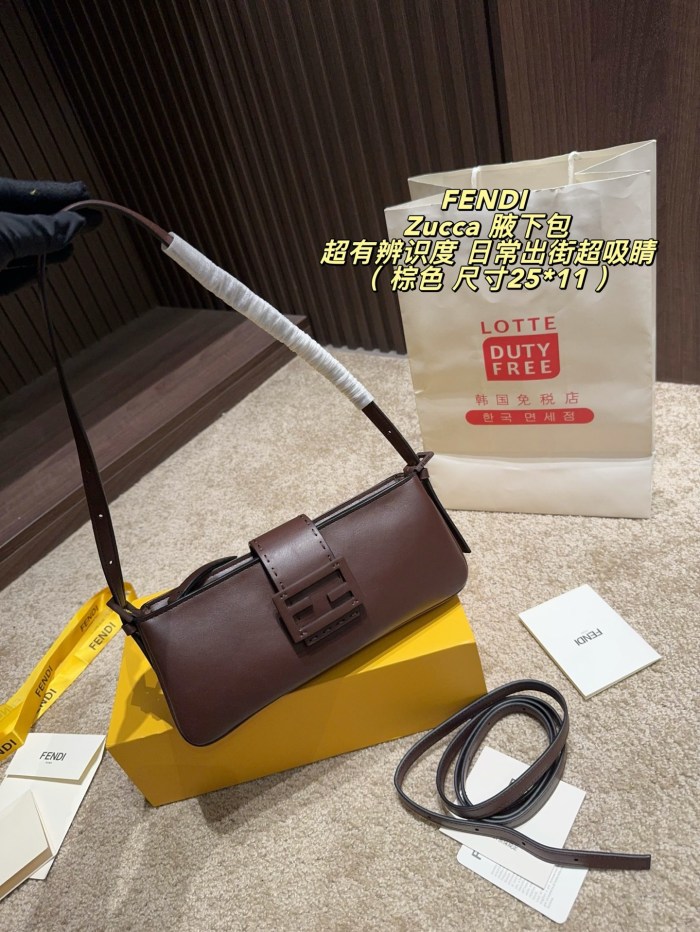 Fendi Shoulder Bag 010 DB081 25cm