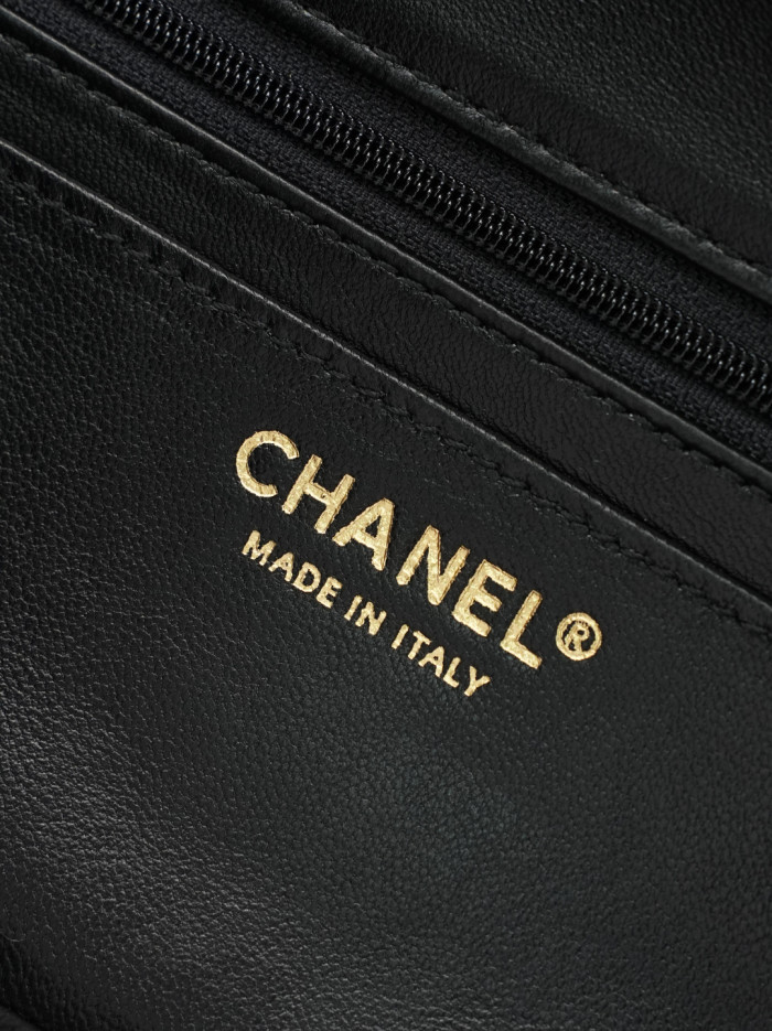 Chanel Shoulder Bag 2431 YD086 25cm