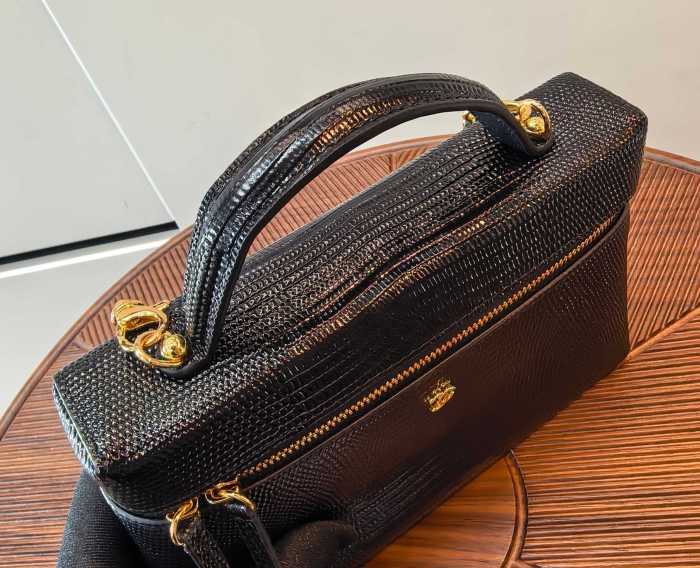 Chanel Shoulder Bag 5195 YD086 19.5cm