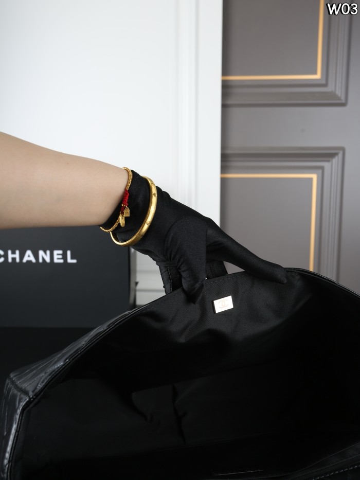 Chanel 24C Shoulder Bag 172 DB532 39cm