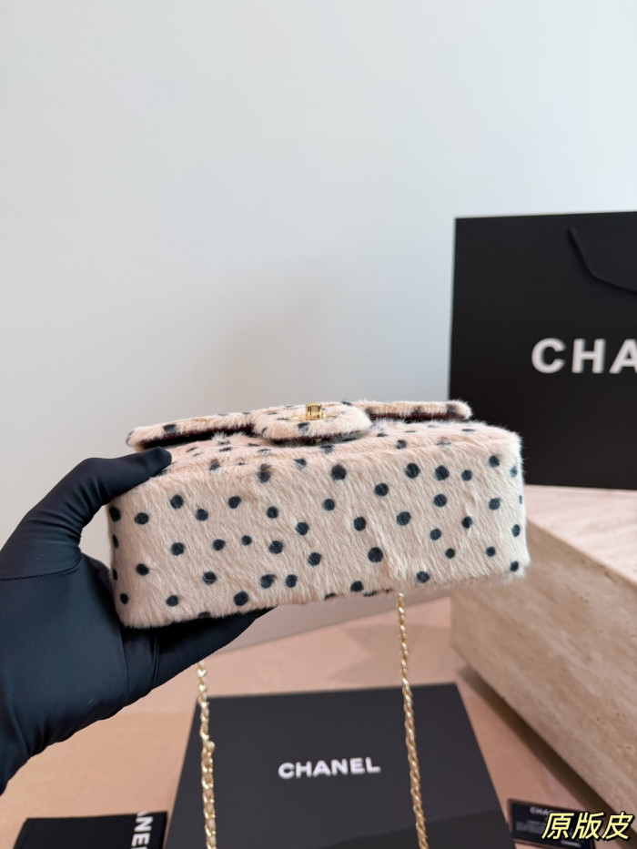 Chanel Shoulder Bag 180 DB042 20cm