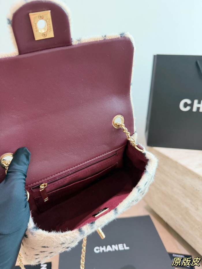 Chanel Shoulder Bag 180 DB042 20cm