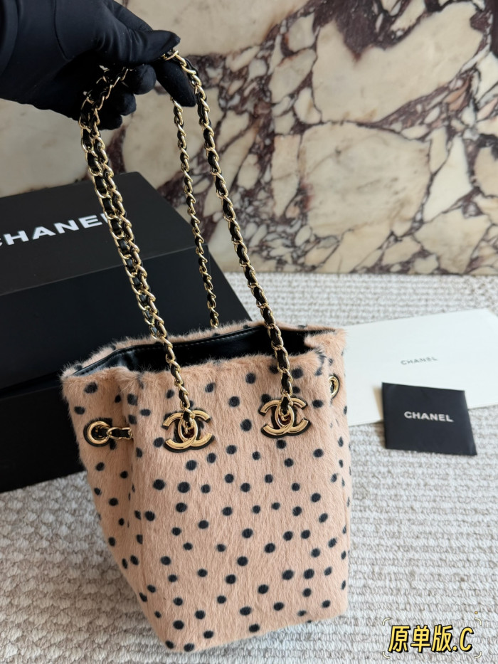 Chanel Bucket Bag 181 DB052 20cm
