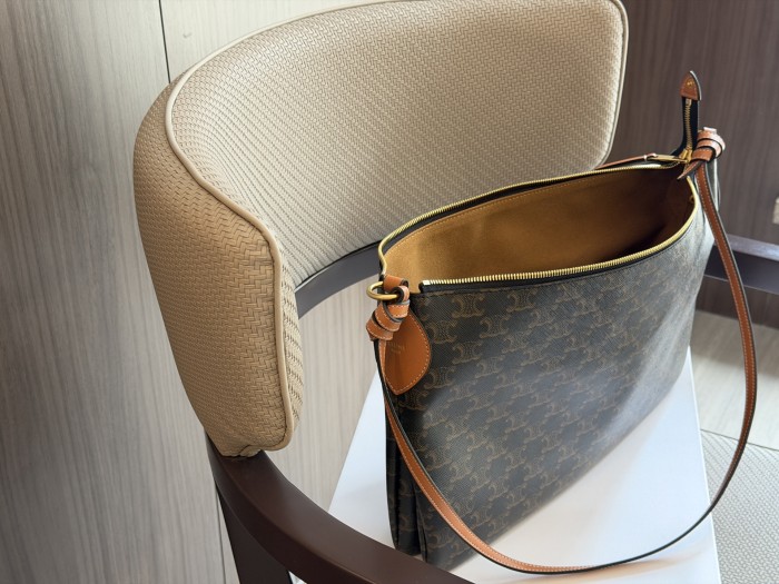 Celine Shoulder Bag 018 DB581 36.5cm
