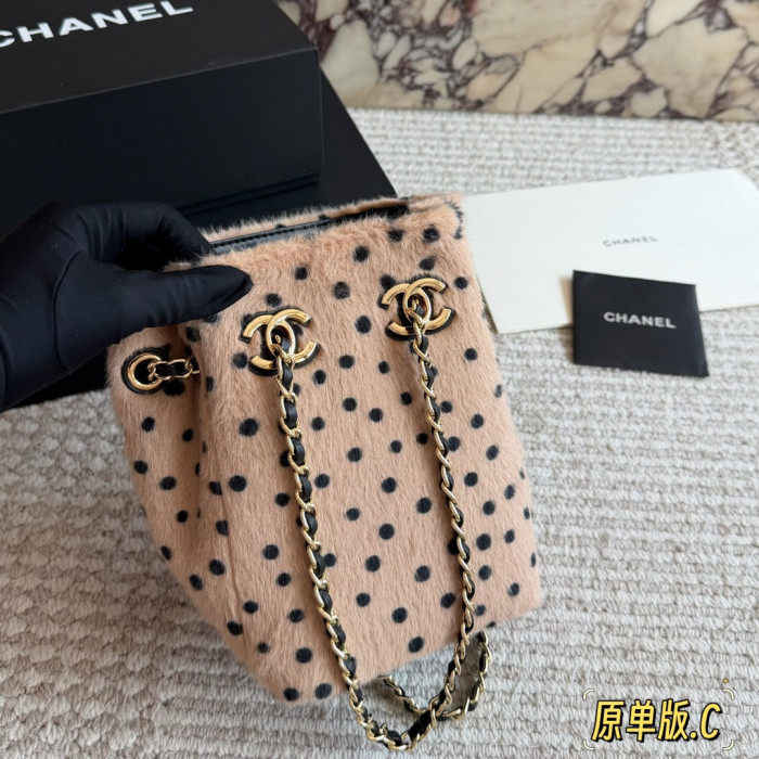 Chanel Bucket Bag 181 DB052 20cm