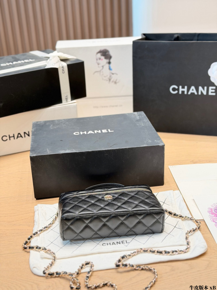 Chanel Shoulder Bag 175 DB061 19.5cm