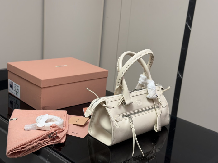 Miu Miu Shoulder Bag 038 DB072 30cm
