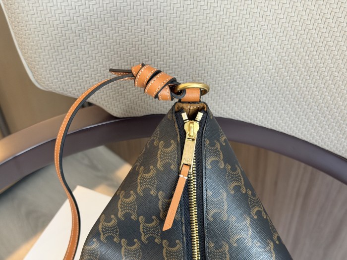 Celine Shoulder Bag 018 DB581 36.5cm