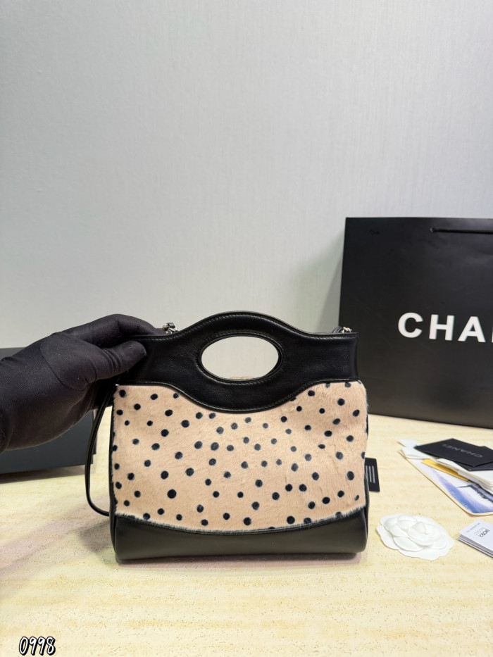 Chanel Shoulder Bag 178 DB042 23cm