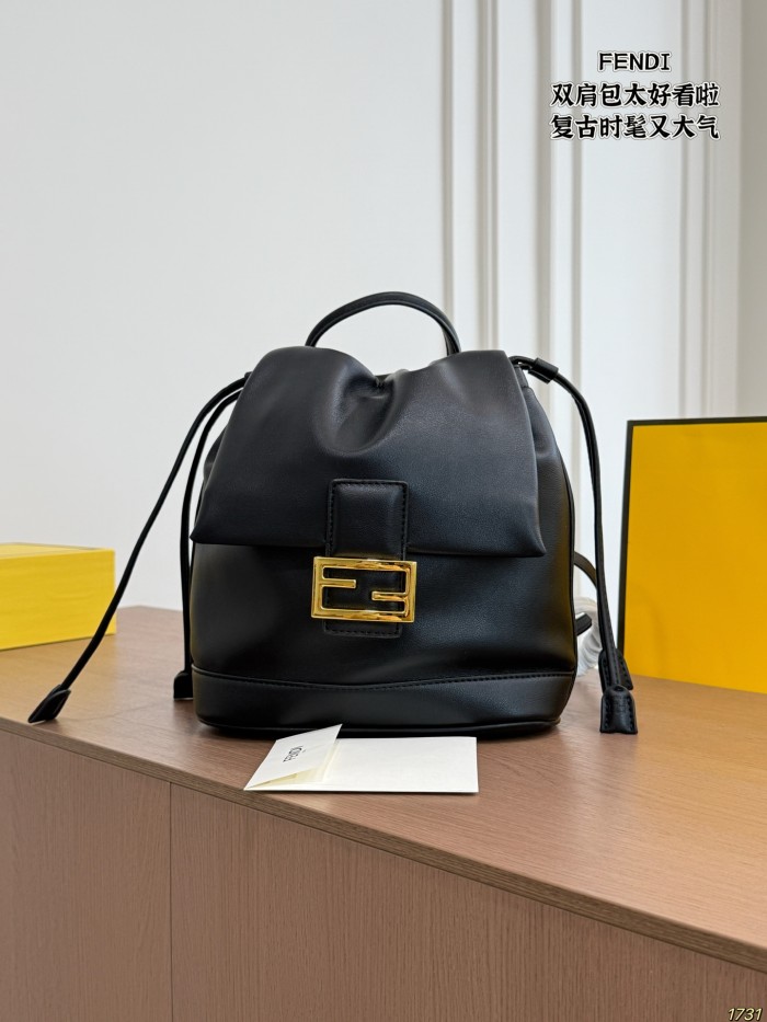 Fendi Backpack 011 DB591 23cm