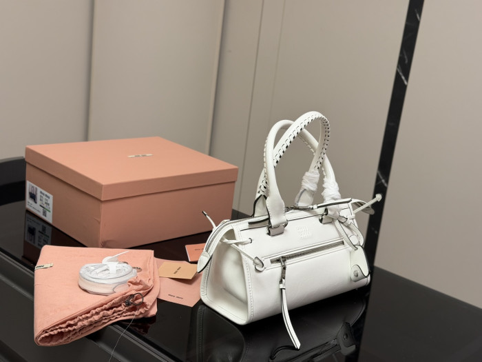 Miu Miu Shoulder Bag 038 DB072 30cm