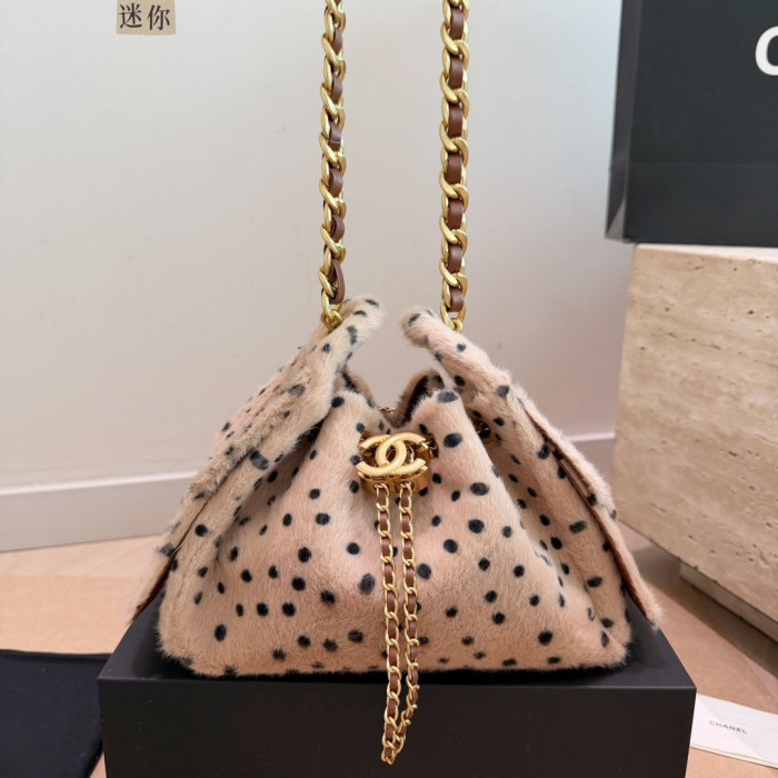 Chanel Bucket Bag 177 DB532 22cm