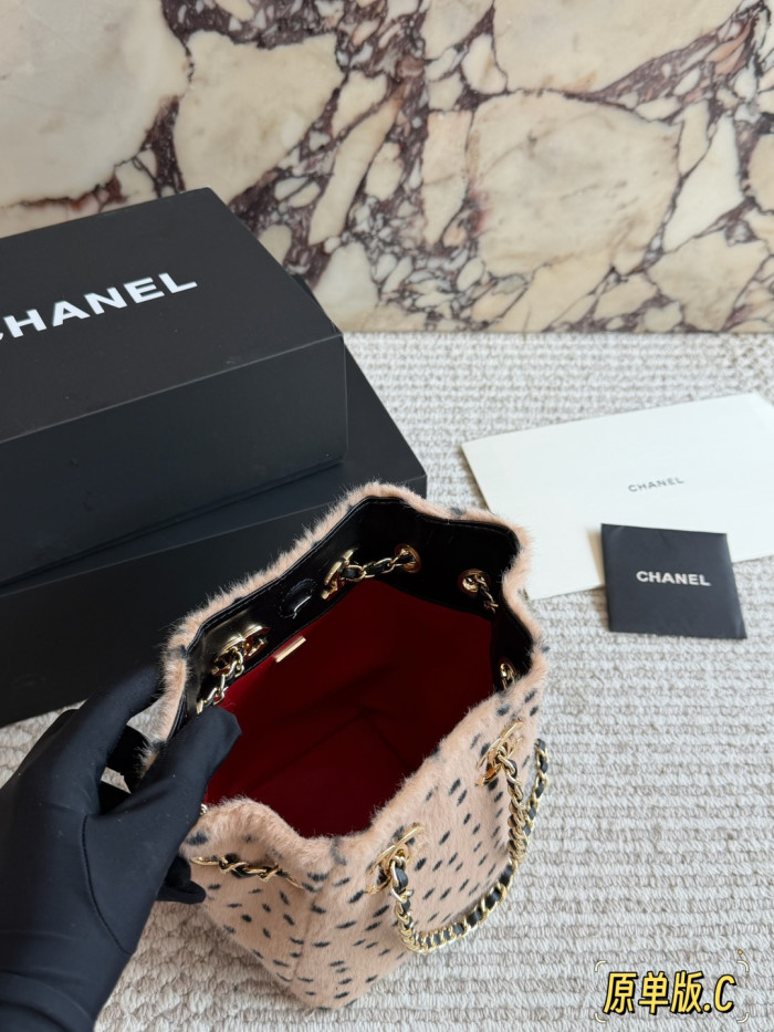 Chanel Bucket Bag 181 DB052 20cm