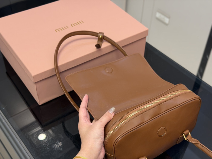 Miu Miu Shoulder Bag 037 DB002 25cm