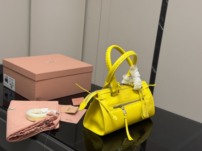 Miu Miu Shoulder Bag 038 DB072 30cm