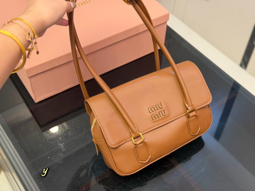 Miu Miu Shoulder Bag 037 DB002 25cm