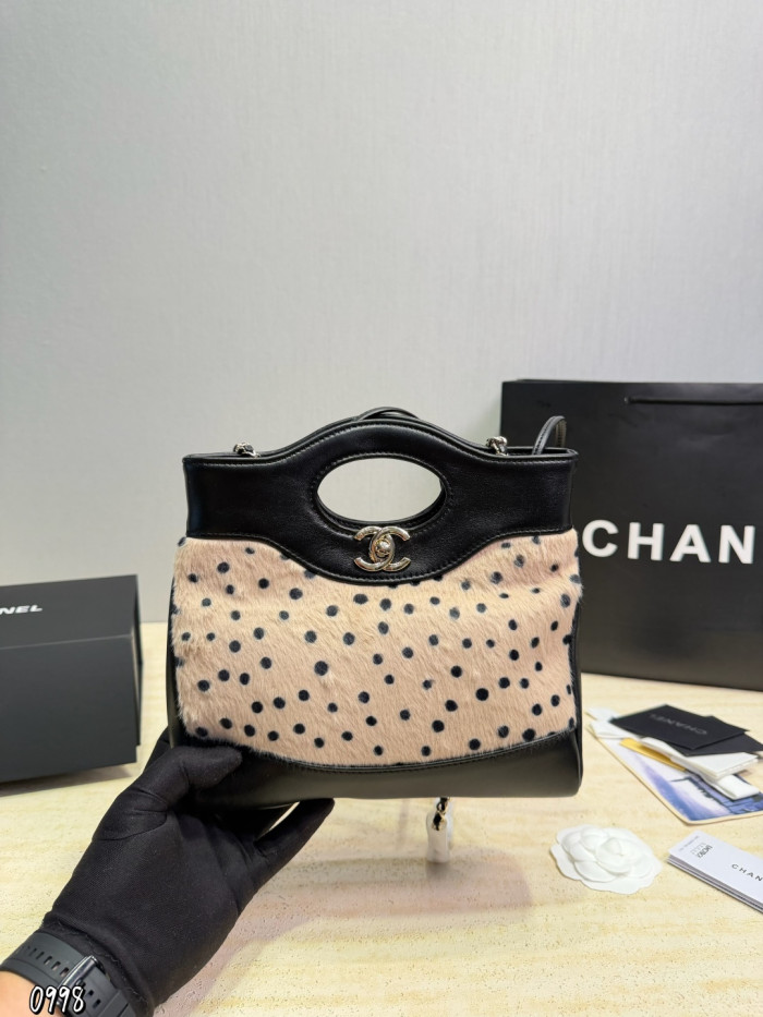 Chanel Shoulder Bag 178 DB042 23cm