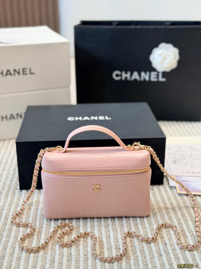 Chanel Shoulder Bag 203 DB071 19cm