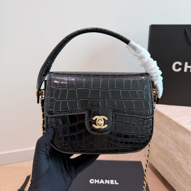 Chanel Shoulder Bag 182 DB002 20cm