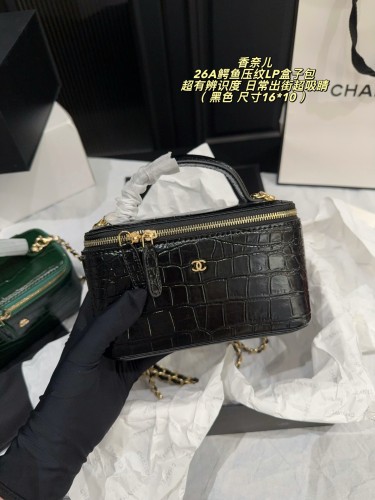 Chanel Shoulder Bag 187 DB571 16cm