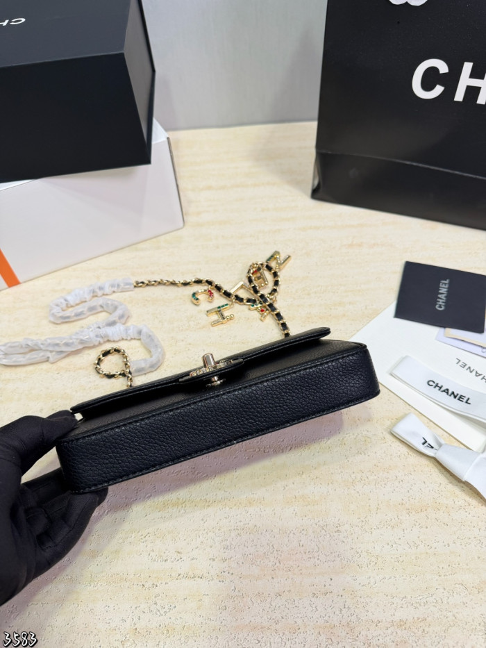 Chanel Shoulder Bag 184 DB081 22cm