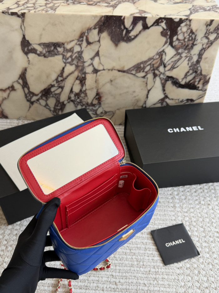 Chanel Shoulder Bag 188 DB561 17cm