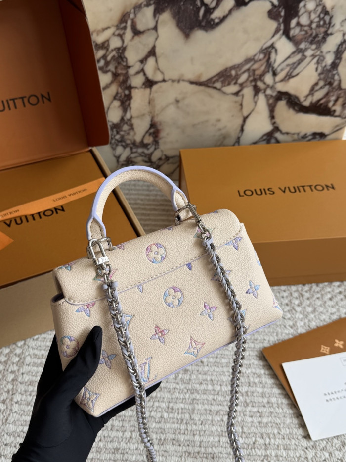 LV Nano Madeleine Bag 392 DB571 18cm