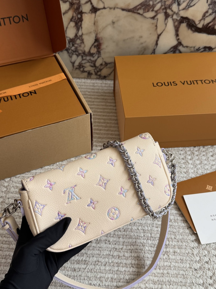LV Ivy Wallet On Chain Bag 391 DB081 20cm