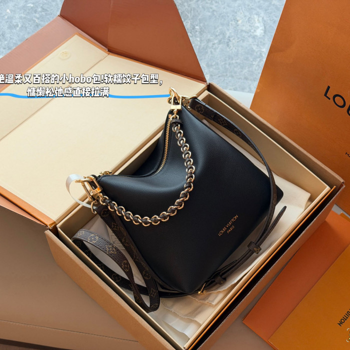 LV Multipass Bag 398 DB522-542 20cm