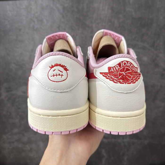 Travis Scott x Air Jordan 1 IQ7604-101 HL042