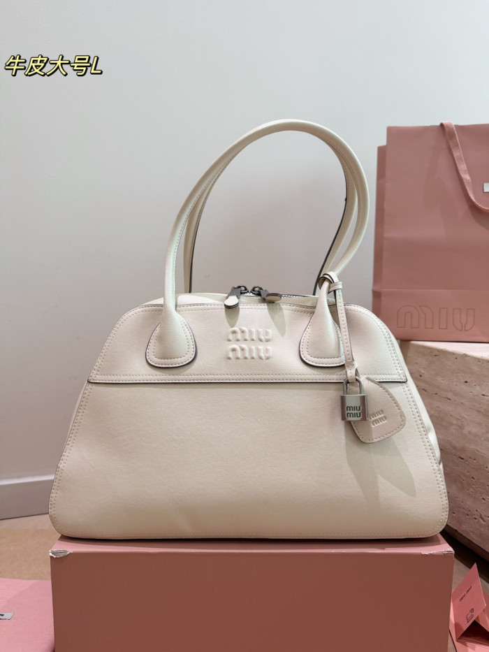 Miu Miu Vivant Bag 039 DB572 39cm