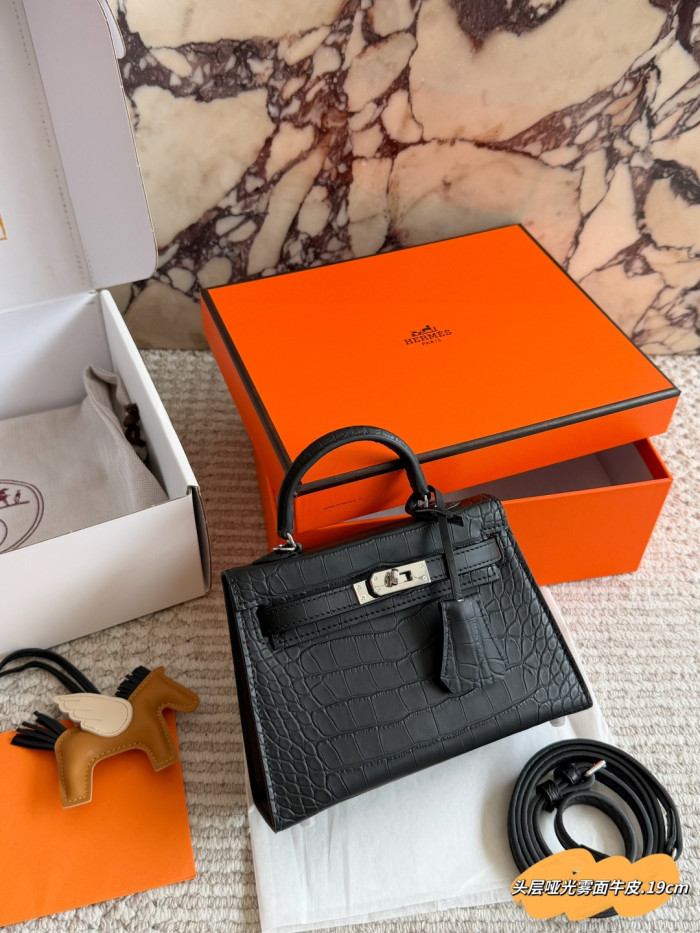 Hermes Mini Kelly Bag 024 DB562 19cm