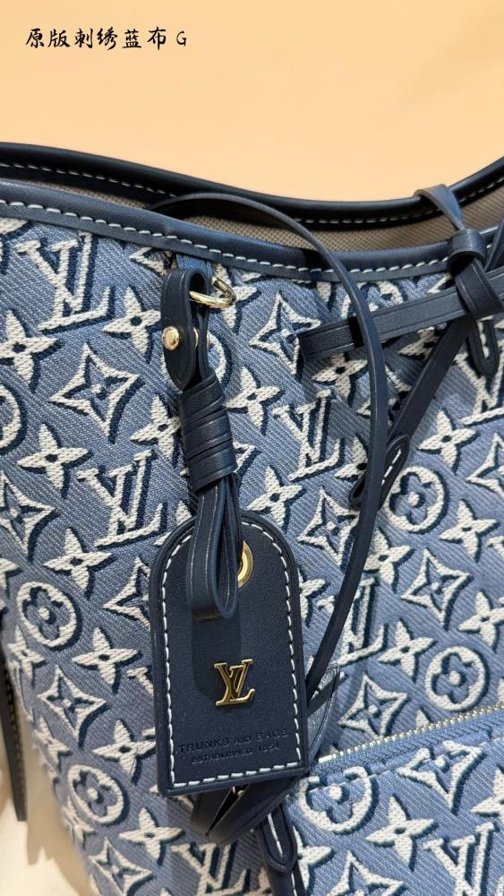 LV Carryall Bag 410 DB532 28cm