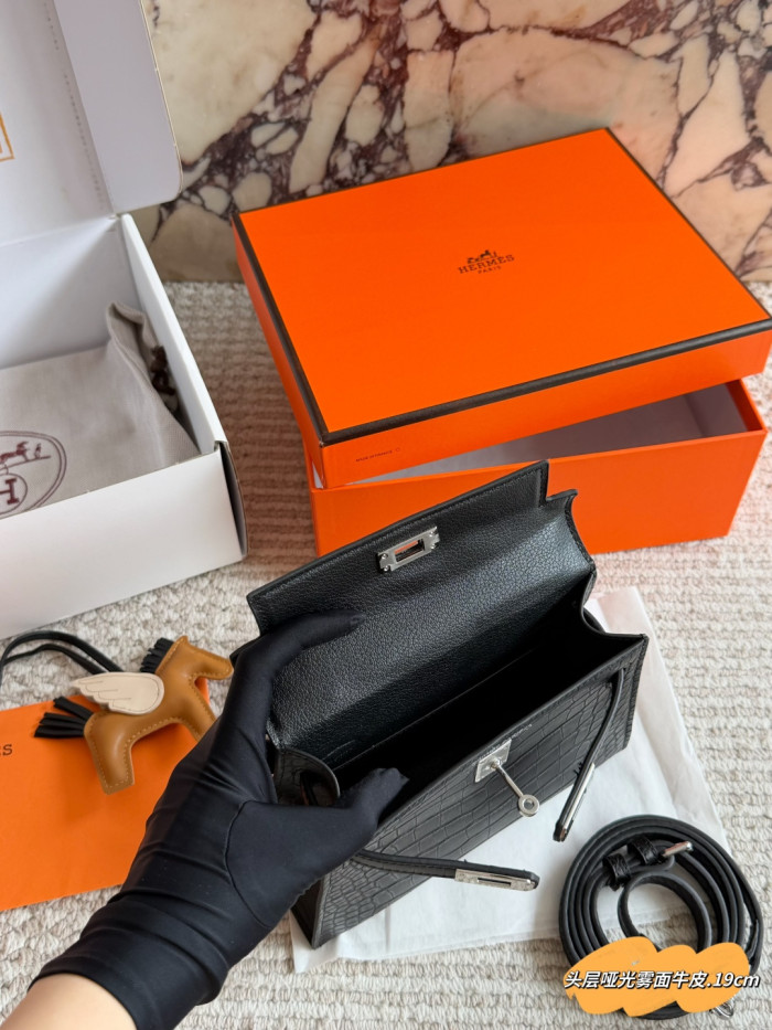 Hermes Mini Kelly Bag 024 DB562 19cm