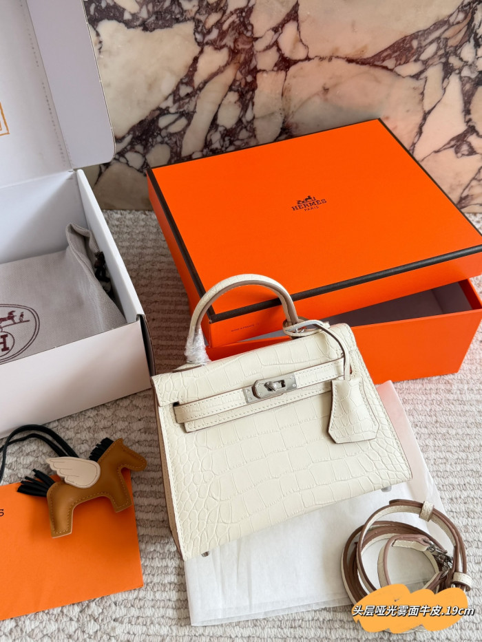 Hermes Mini Kelly Bag 024 DB562 19cm